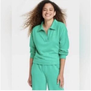 Colsie Collared Cropped Sweatshirt